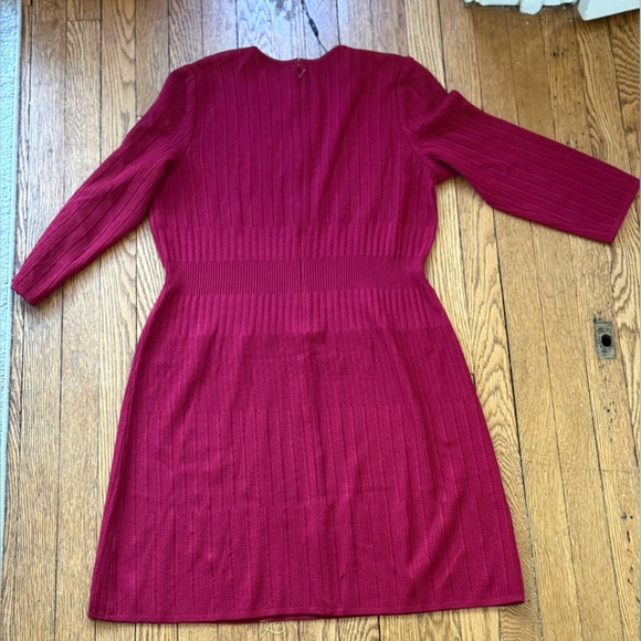 Ming Wang Chain Neck Rib Dress in Cherry Red - Size Small - NWT - Picture 6 of 7